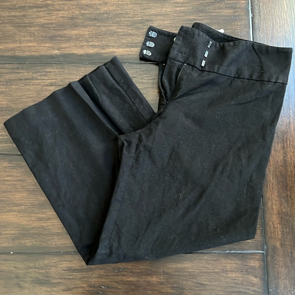White House Black Market Linen Blend Capri Wide Leg EUC